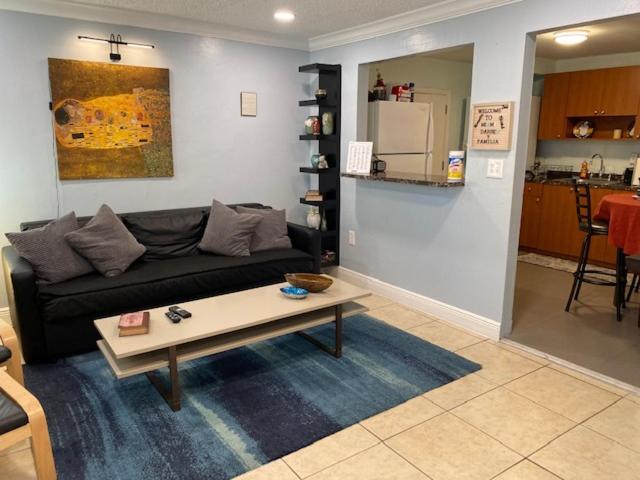 Modern 2/1 Apt Near Midtown And Beaches 迈阿密 外观 照片