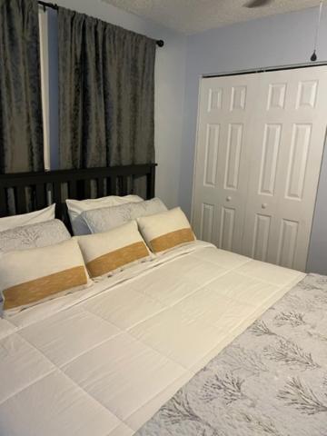 Modern 2/1 Apt Near Midtown And Beaches 迈阿密 外观 照片