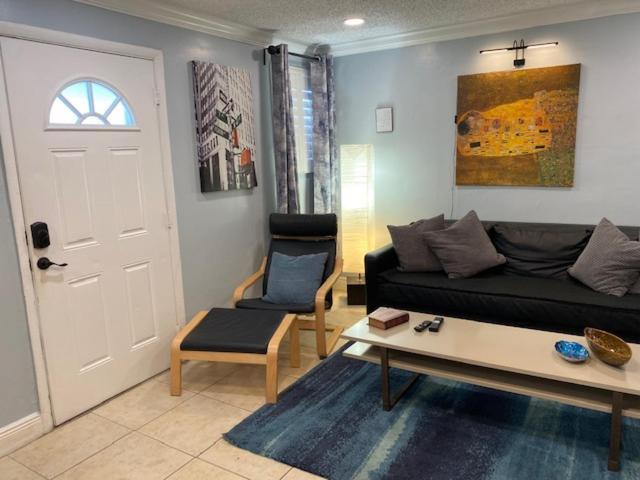 Modern 2/1 Apt Near Midtown And Beaches 迈阿密 外观 照片
