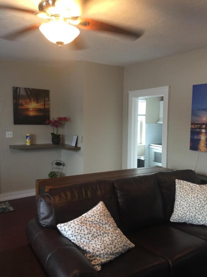 Modern 2/1 Apt Near Midtown And Beaches 迈阿密 外观 照片